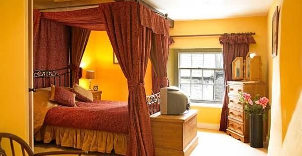 Cottage With Four Poster Bed Ref 1330 Cottage With Four Poster Bed Ref 1330