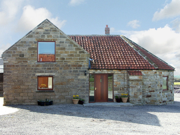 The Wheelhouse Pet-Friendly Cottage, Danby, North York Moors & Coast (Ref 1017)