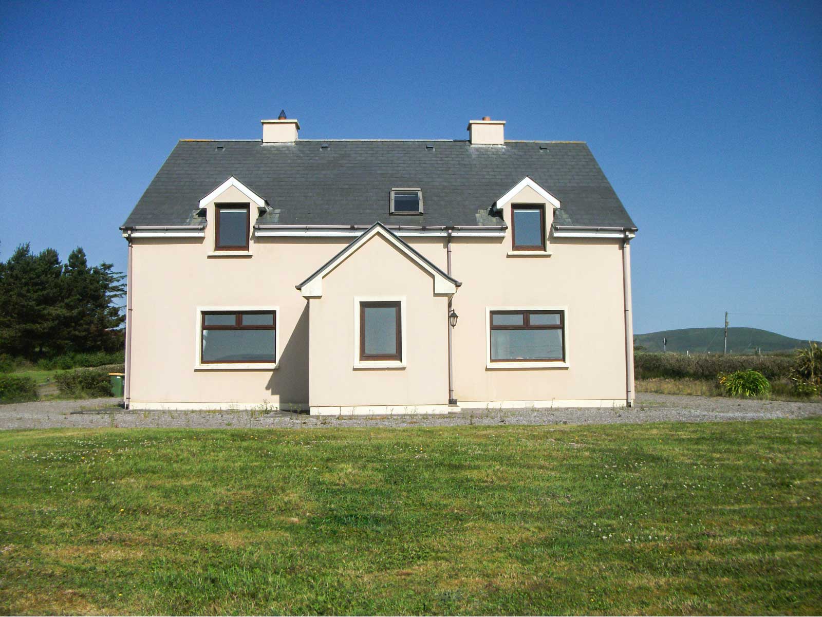 Torann Na Dtonn Pet-Friendly Cottage, Ballinskelligs, County Kerry, South West (Ref 10897)