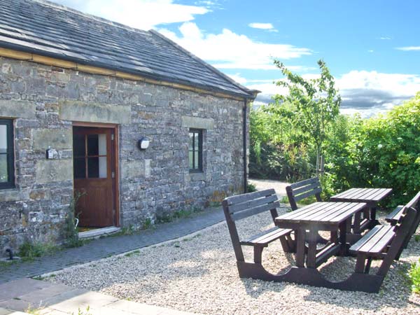 Valley View Barn Pet-Friendly Cottage, Bradbourne Mill Near Tissington, Peak District (Ref 11810)