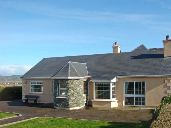 Patty's Pet-Friendly Cottage, Portmagee, County Kerry, South West (Ref 12155)