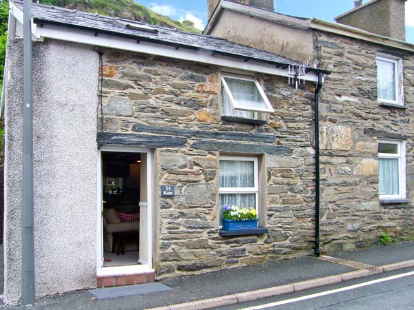 Ty Kate Cottage, Tanygrisiau, North Wales (Ref 12182)