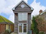 Boaters Beach Cottage, Yarmouth, Isle Of Wight, South Coast (Ref 12352)