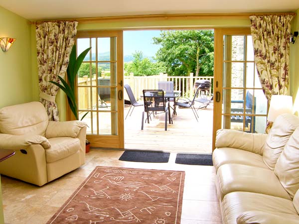 Buzzards View Family Cottage, Eglwysbach, North Wales (Ref 13008)