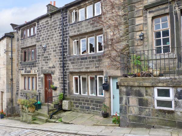 Sweet Briar Cottage Family Cottage, Heptonstall, Yorkshire Dales (Ref 13074)