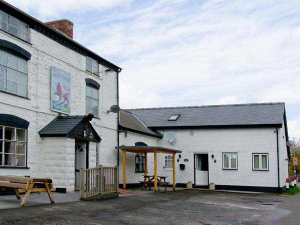 Yew Tree Cottage Family Cottage, Welshpool, Mid Wales (Ref 13771)