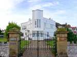 Ground Floor Flat Beach Cottage, Rhos-On-Sea, North Wales (Ref 13936)