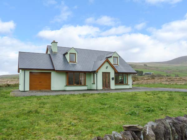 Finglas House Pet-Friendly Cottage, Waterville, County Kerry, South West (Ref 14211)