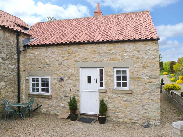 The Wood Pet-Friendly Cottage, Brompton-By-Sawdon, North York Moors & Coast (Ref 1436)