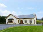 Kissane's Cottage Family Cottage, Beaufort, County Kerry, South West (Ref 14753)