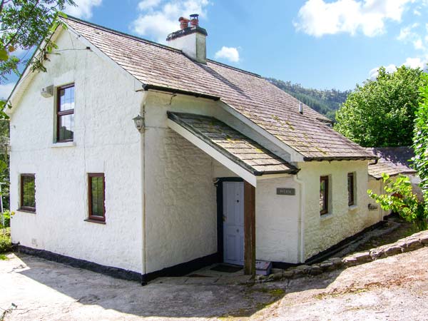Wern Family Cottage, Rhandirmwyn, Mid Wales (Ref 14850)