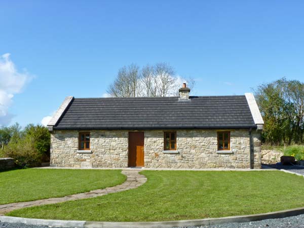 Cregan Cottage Pet-Friendly Cottage, Swinford, County Mayo, West (Ref 15209)