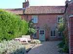 Rose Cottage Pet-Friendly Cottage, Docking, East Anglia (Ref 15362)