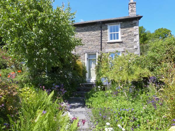 2 Beacon High Coastal Cottage, Lindale, Cumbria & The Lake District (Ref 1537)