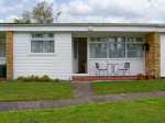 The Chalet Coastal Cottage, Burgh Castle, East Anglia (Ref 15718)