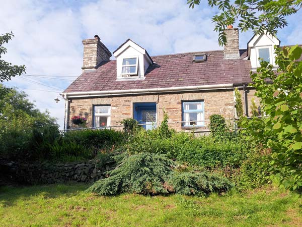 Brynaber Pet-Friendly Cottage, Newcastle Emlyn , Mid Wales (Ref 15932)