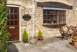 Lower Forge Romantic Cottage, Minchinhampton, Cotswolds (Ref 16214)