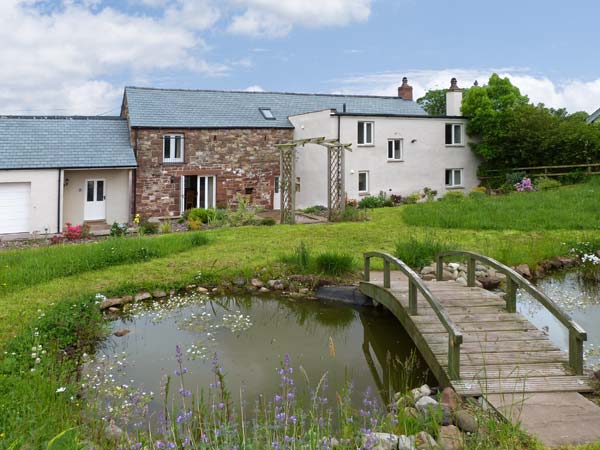 Glen Bank Pet-Friendly Cottage, Brampton Nr Appleby-In-Westmorland, Cumbria & The Lake District (Ref 16760)
