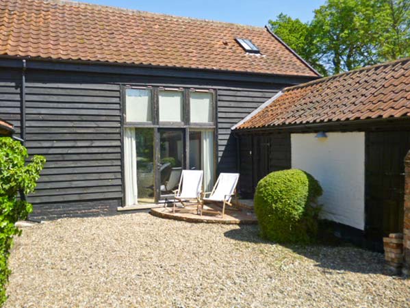 Ducksfoot Barn Pet-Friendly Cottage, Pulham Market, East Anglia (Ref 17087)