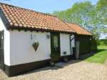 Garden Cottage Pet-Friendly Cottage, Pulham Market, East Anglia (Ref 17088)