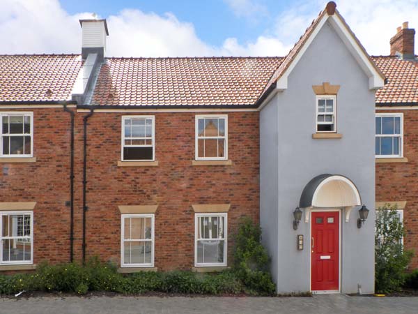 Sunrise Pet-Friendly Cottage, Filey, North York Moors & Coast (Ref 17414)