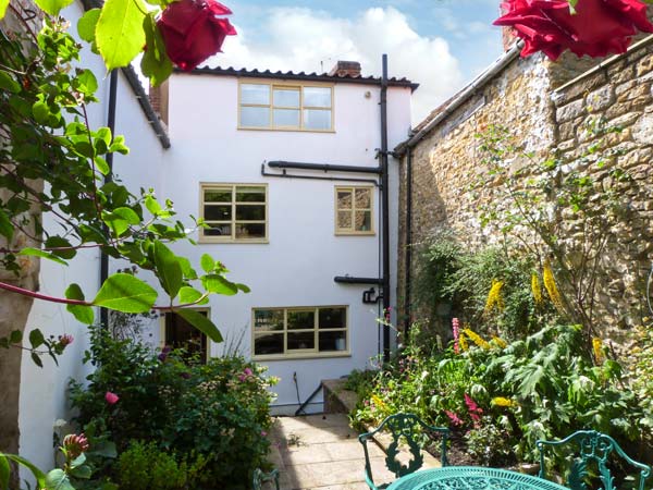 Howe End Cottage Pet-Friendly Cottage, Kirkbymoorside, North York Moors & Coast (Ref 17787)