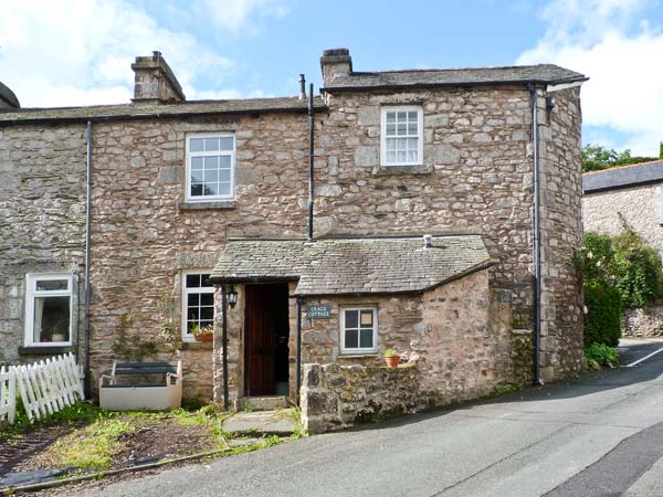 Cragg Cottage Coastal Cottage, Lindale, Cumbria & The Lake District (Ref 18424)