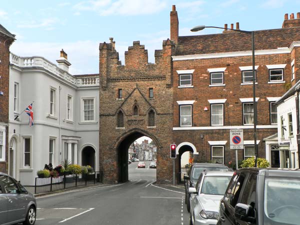 Morleys Mews Romantic Cottage, Beverley, North York Moors & Coast (Ref 18545)