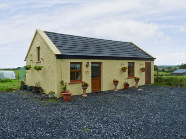 St Joseph Countryside Cottage, Balla, County Mayo, West (Ref 19192)