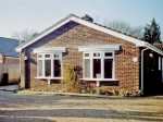 Willow Sunrise Pet-Friendly Cottage, Pott Row, East Anglia (Ref 1924)