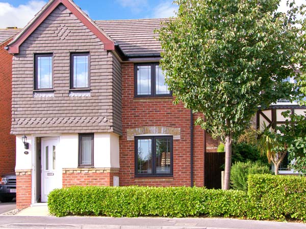 The Palms Pet-Friendly Cottage, Poole, South West England (Ref 19554)