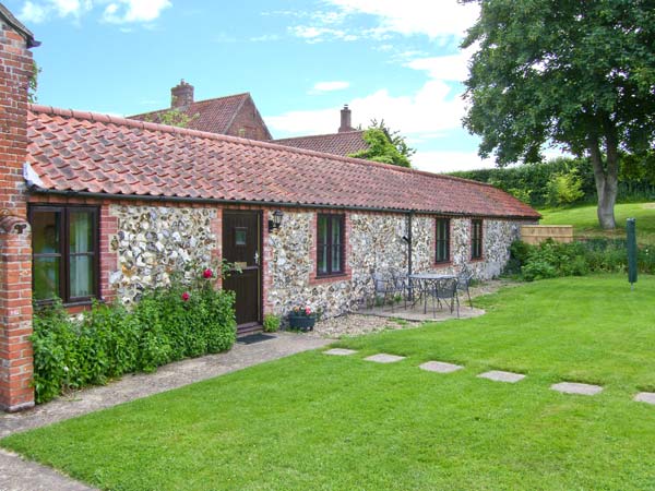 Moonlight Cottage Countryside Cottage, Coltishall, East Anglia (Ref 19822)