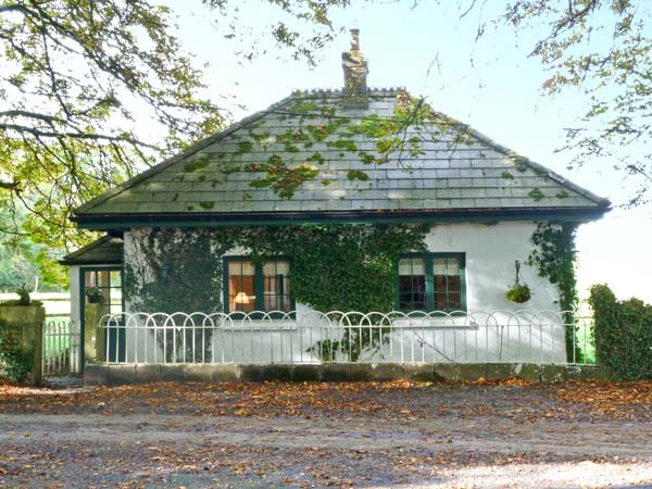 Lisdonagh Gatehouse Pet-Friendly Cottage, Headford, County Galway, West (Ref 20732)