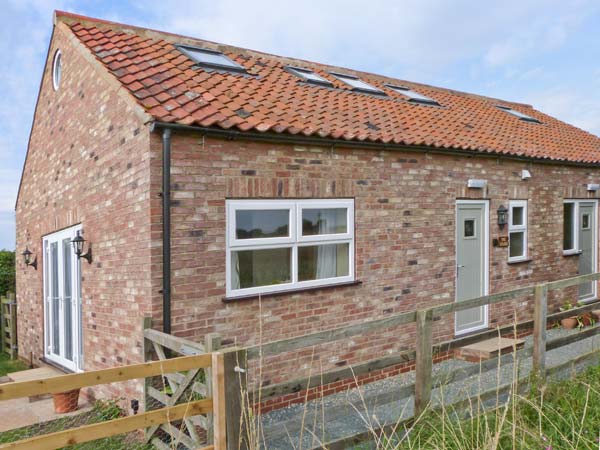 The Barn Pet-Friendly Cottage, Stamford Bridge, North York Moors & Coast (Ref 21067)