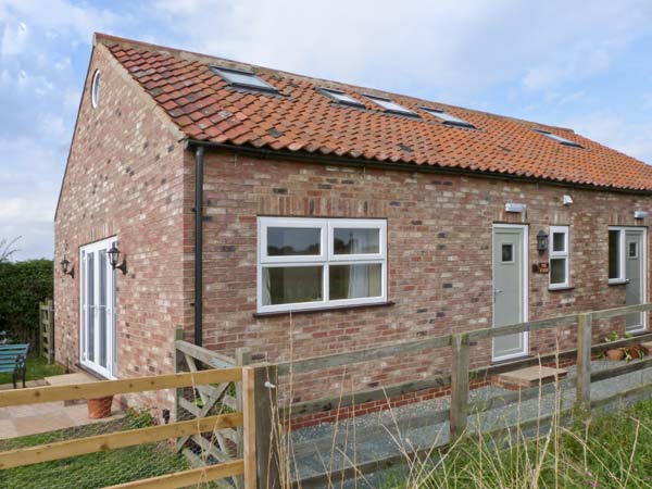 The Studio Pet-Friendly Cottage, Stamford Bridge, North York Moors & Coast (Ref 21068)