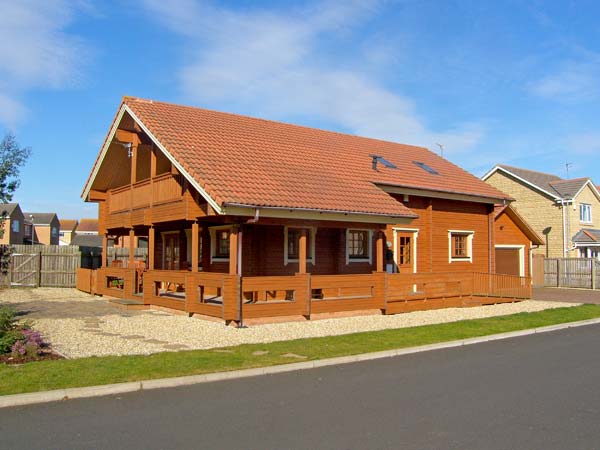 Jamaal Lodge Pet-Friendly Cottage, Amble-By-The-Sea, Northumberland (Ref 2127)