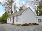 Tree Grove Cottage Pet-Friendly Cottage, Kinlough, County Leitrim, North West (Ref 21696)