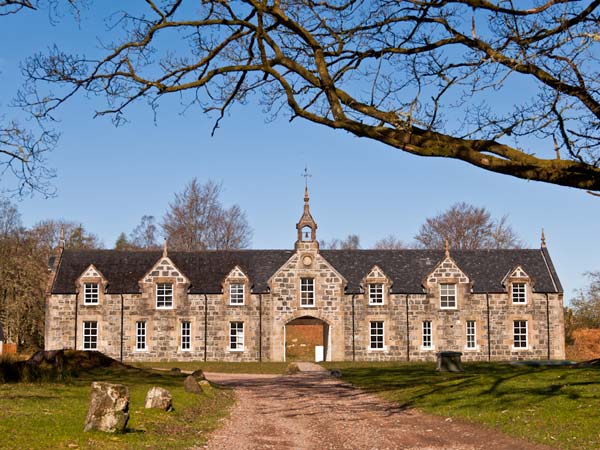 Merlin Family Cottage, Fort William, Highlands And Islands (Ref 21849)