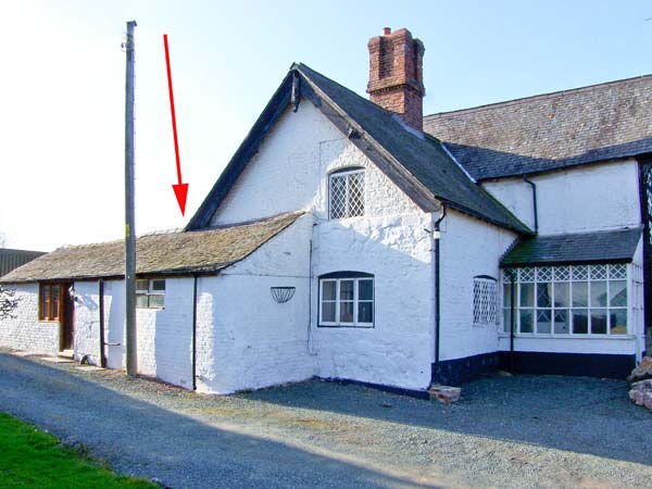The Old Stables Pet-Friendly Cottage, Knockin, Heart Of England (Ref 22008)