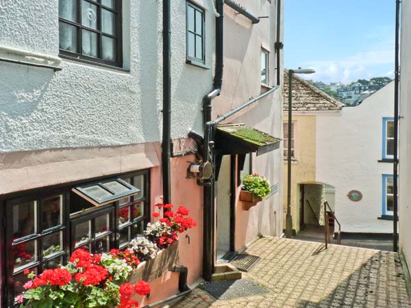 1 Higher Steps Pet-Friendly Cottage, Brixham, South West England (Ref 22114)