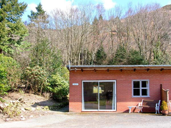 Trout Cottage Countryside Cottage, Llanwrthwl, Mid Wales (Ref 22184)
