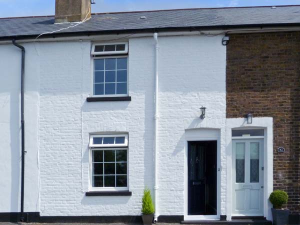 Seabreeze Cottage Pet-Friendly Cottage, Deal, South Coast (Ref 22200)