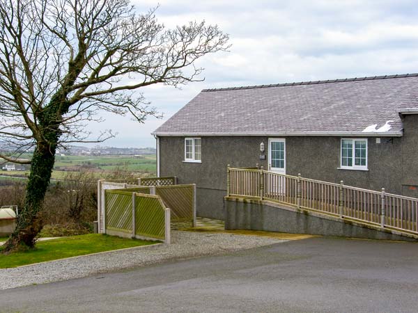 Ash Cottage Coastal Cottage, Penysarn, North Wales (Ref 22496)