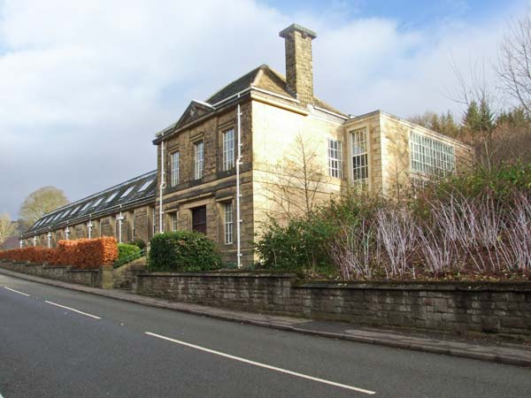 Ladybower Retreat Family Cottage, Bamford, Peak District (Ref 22915)