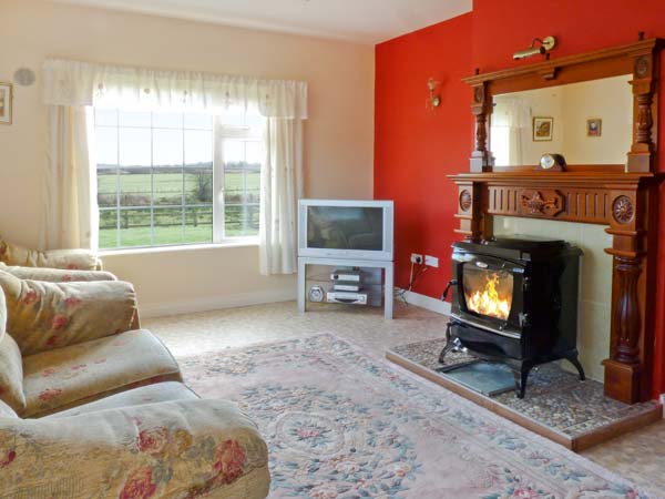 The Yellow House Family Cottage, Charlestown, County Mayo, West (Ref 23237)