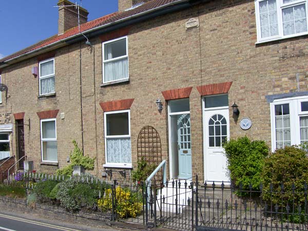 Sunshine Cottage Pet-Friendly Cottage, Kessingland, East Anglia (Ref 23503)