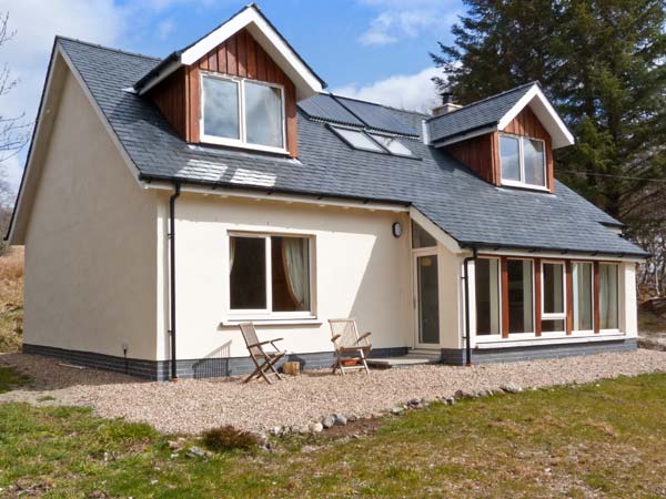 Marine Cottage Beach Cottage, Strontian, Highlands And Islands (Ref 23970)