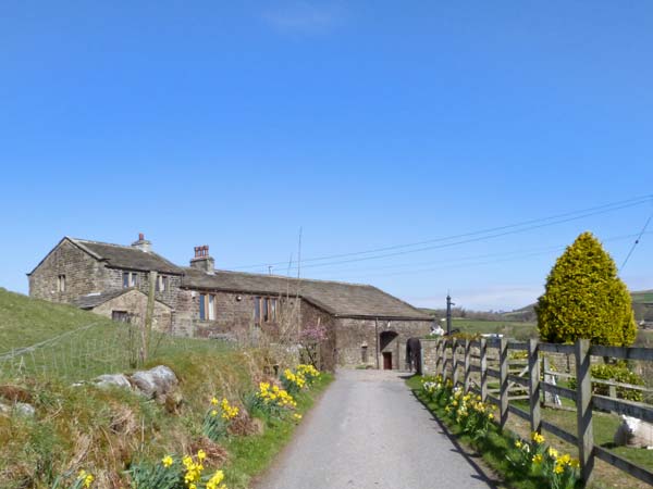 True Well Hall Barn Cottage  Family Cottage, Oakworth, Yorkshire Dales (Ref 24430)