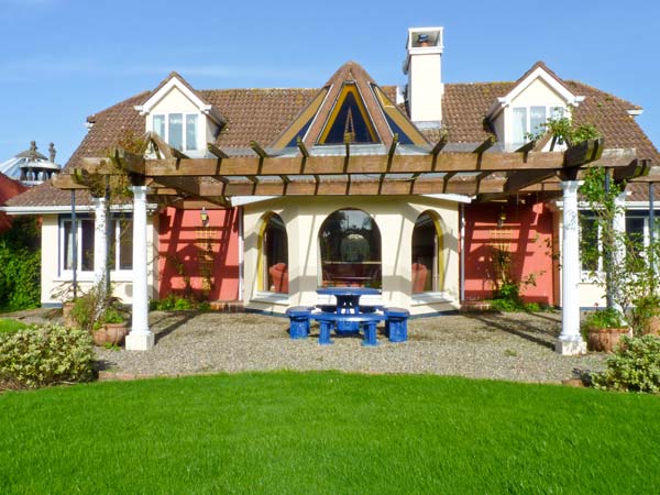 Ballysheen House Pet-Friendly Cottage, Rosslare Harbour, County Wexford, South East (Ref 24503)
