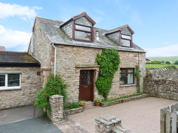 Mews Cottage  Cottage, Pooley Bridge, Cumbria & The Lake District (Ref 25680)